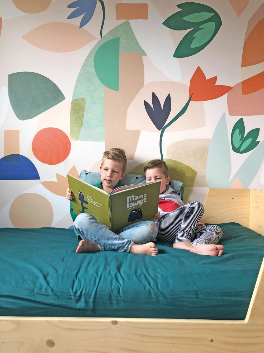 Gyerek design fotótapéta rajzolt geometria és levél mintákkal