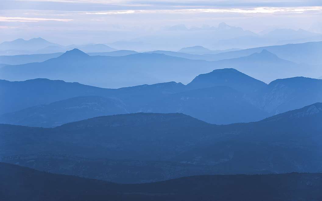 Óriás fotótapéta hegység mintával kék színvilágban